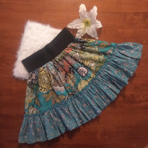 Xhilaration Dresses & Skirts - Xhilaration Floral Boho Teal Tier Full Mini Skirt